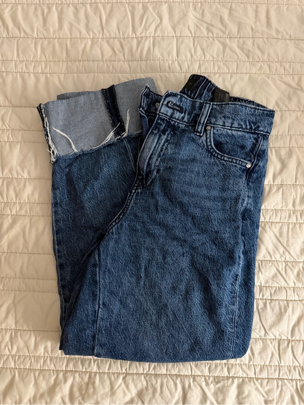 woman zara jeans